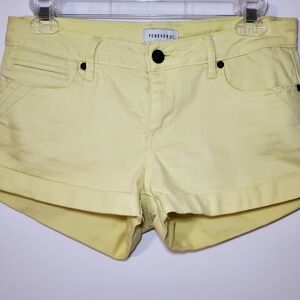 Forever 21 Shorts Juniors Size 27 Light Yellow